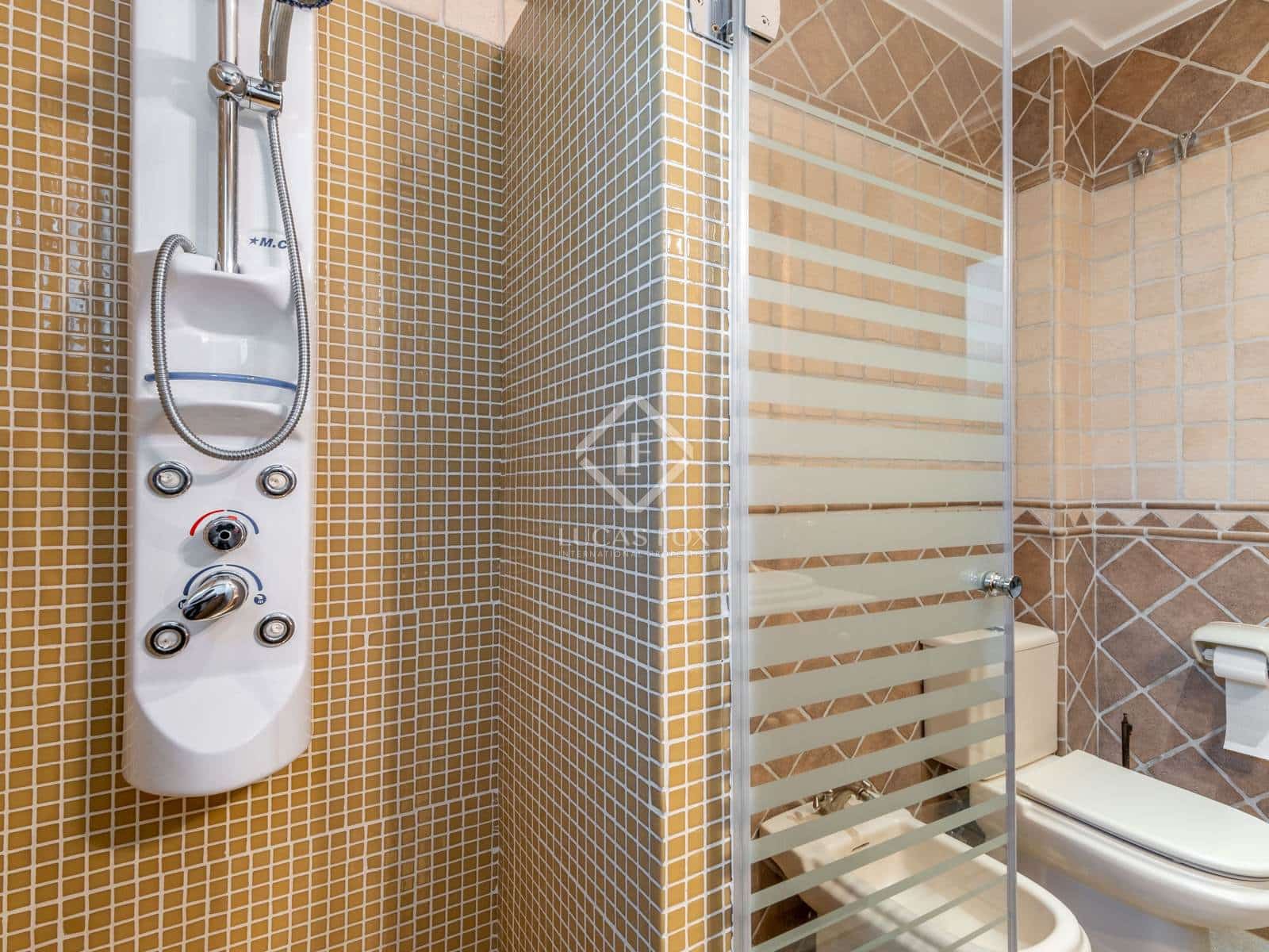 4 slaapkamer Villa te koop in Muchamiel / Mutxamel met zwembad garage - € 899.000 (Ref: 8853052)