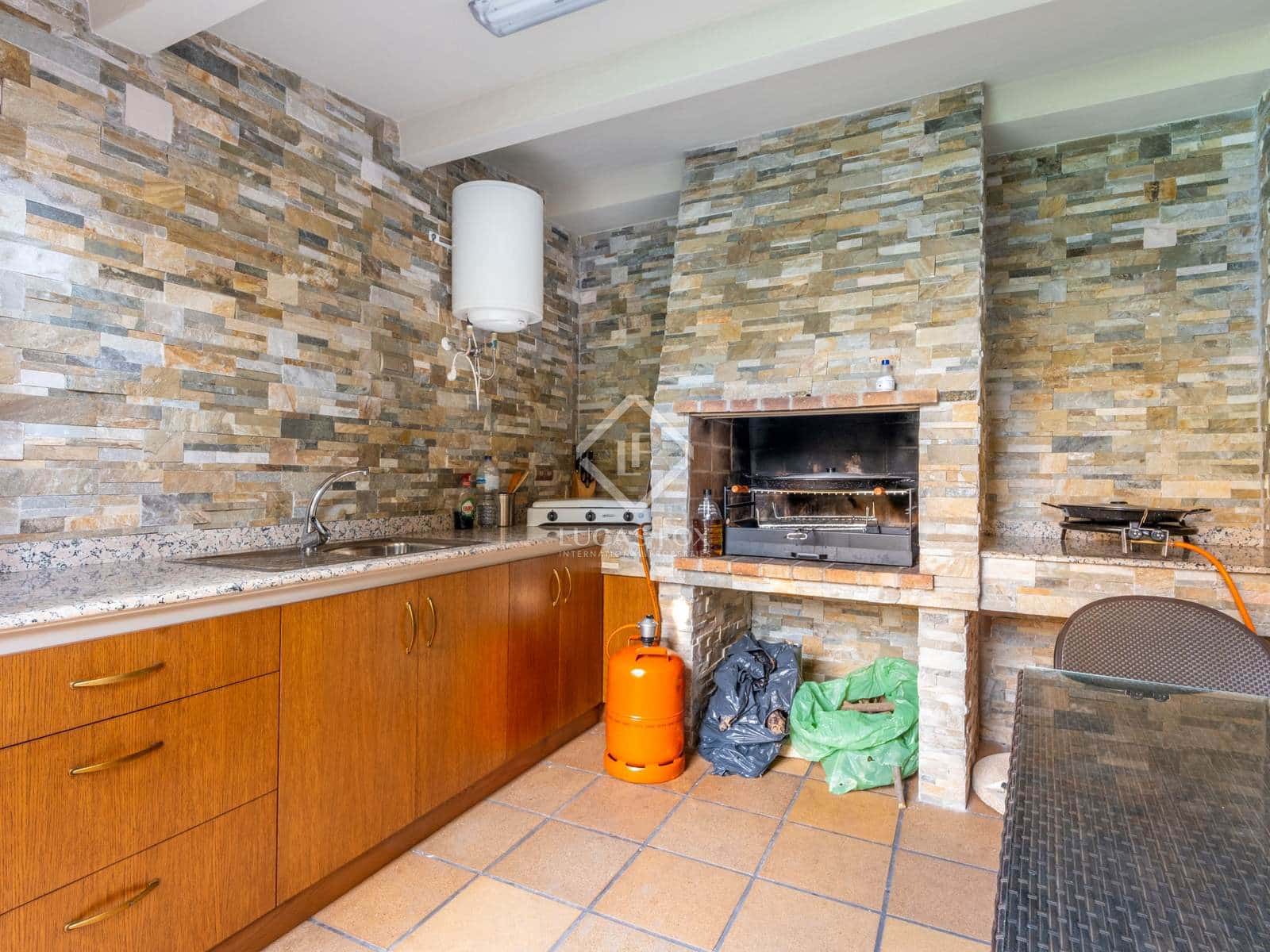 4 slaapkamer Villa te koop in Muchamiel / Mutxamel met zwembad garage - € 899.000 (Ref: 8853052)