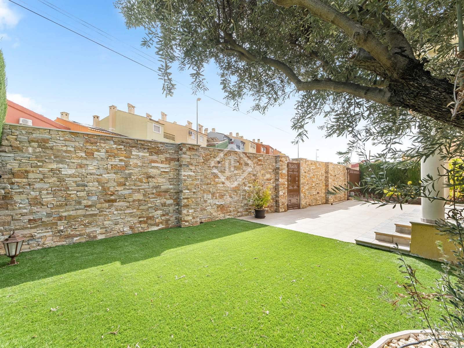 4 slaapkamer Villa te koop in Muchamiel / Mutxamel met zwembad garage - € 899.000 (Ref: 8853052)