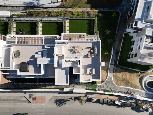 3 quarto Penthouse para venda em Estepona - 999 000 € (Ref: 8855340)