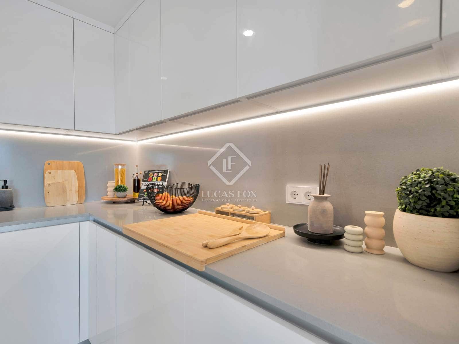 3 quarto Penthouse para venda em Estepona - 999 000 € (Ref: 8855340)