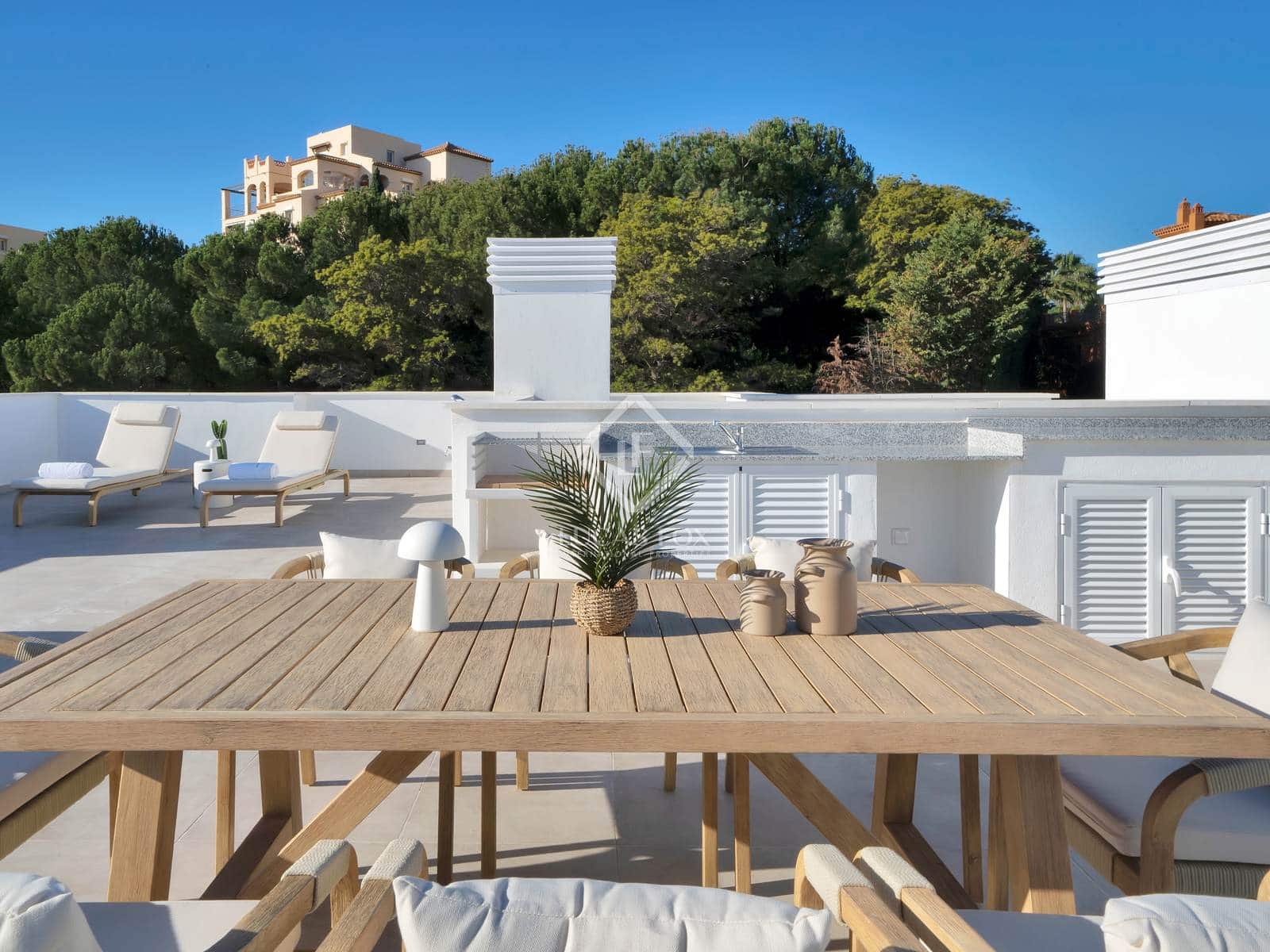 3 quarto Penthouse para venda em Estepona - 999 000 € (Ref: 8855340)