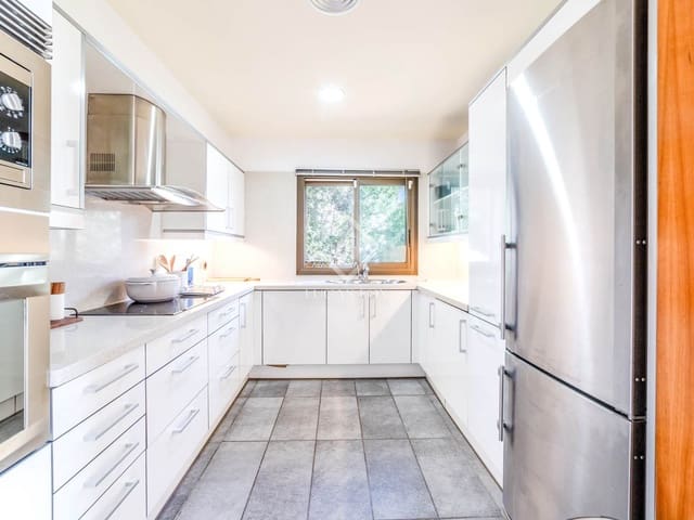 4 Zimmer Villa zu verkaufen in Sitges mit Pool Garage - 1.000.000 € (Ref: 8855913)