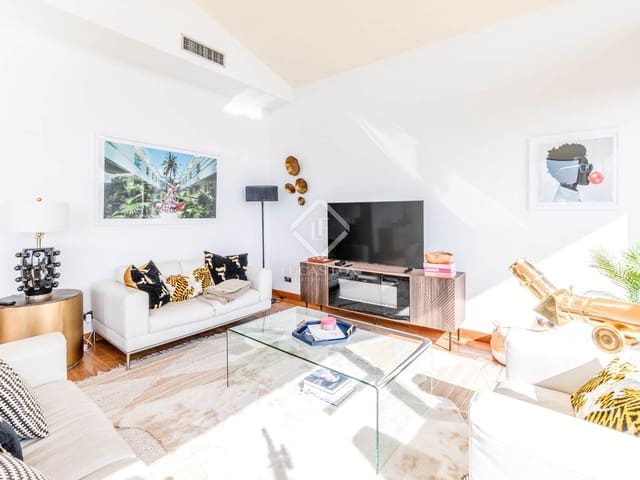 4 Zimmer Villa zu verkaufen in Sitges mit Pool Garage - 1.000.000 € (Ref: 8855913)