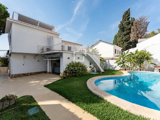 4 soveværelse Villa til salg i Pedregalejo, Málaga by med swimmingpool garage - € 1.590.000 (Ref: 8855916)