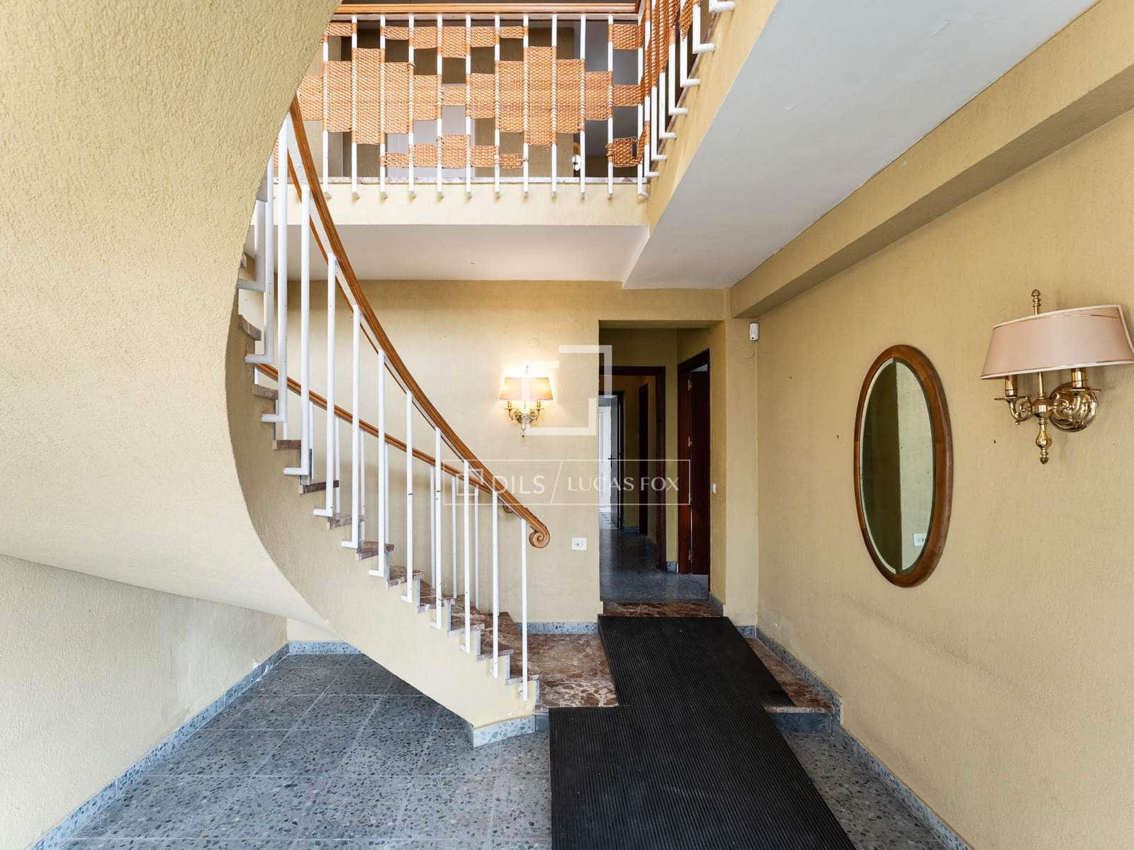 4 soveværelse Villa til salg i Malaga by med swimmingpool garage - € 1.590.000 (Ref: 8855916)