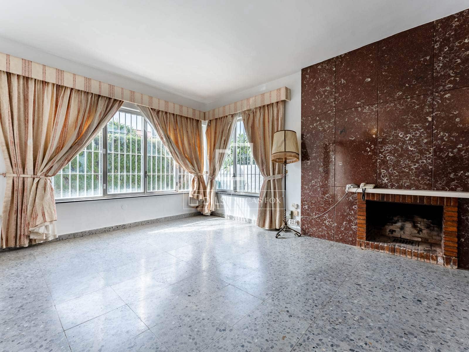 4 soveværelse Villa til salg i Malaga by med swimmingpool garage - € 1.590.000 (Ref: 8855916)