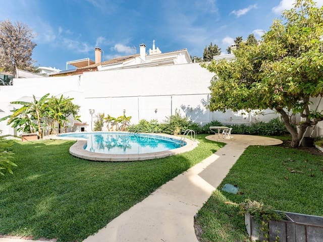 4 soveværelse Villa til salg i Pedregalejo, Málaga by med swimmingpool garage - € 1.590.000 (Ref: 8855916)