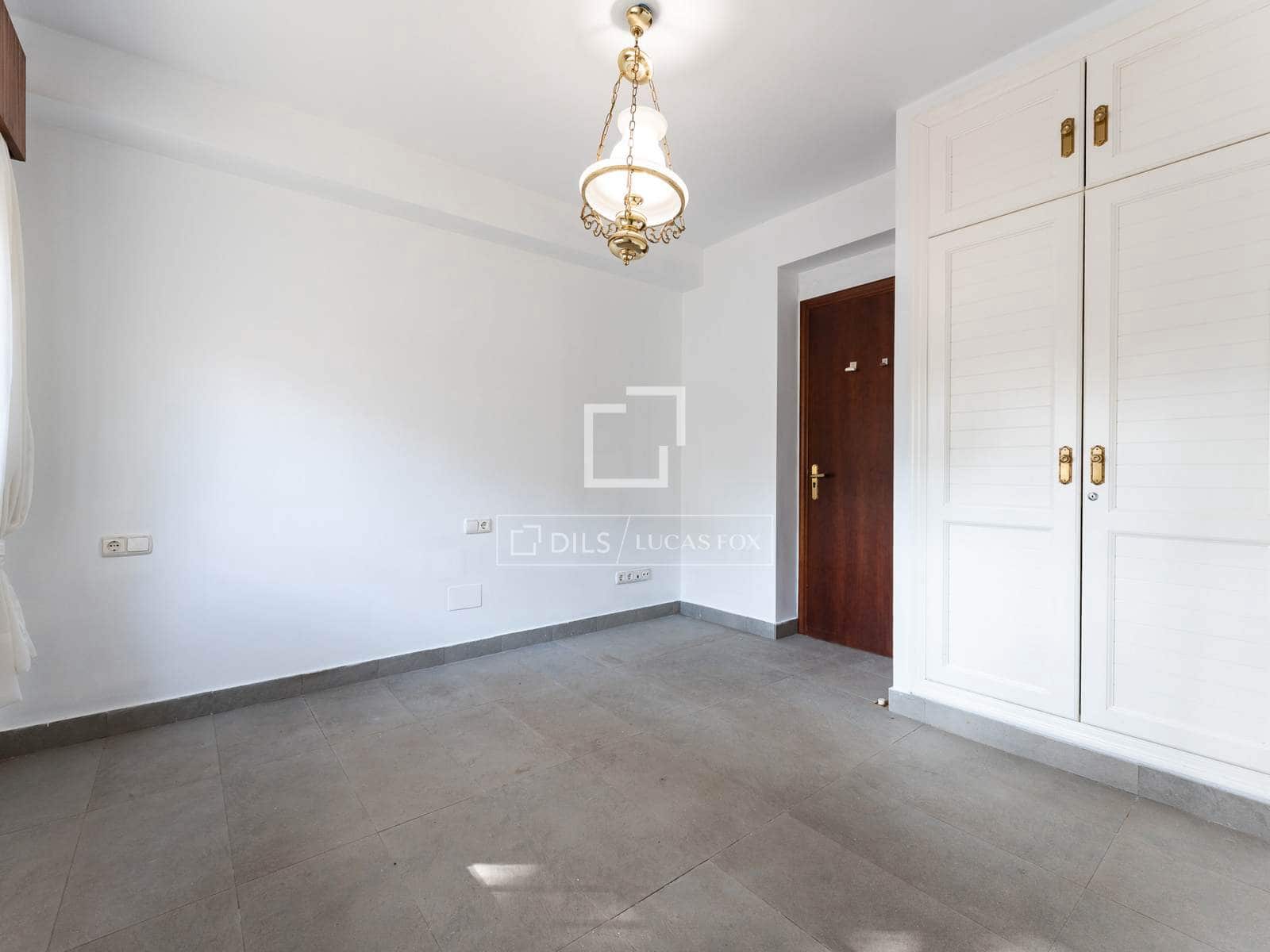 4 soveværelse Villa til salg i Malaga by med swimmingpool garage - € 1.590.000 (Ref: 8855916)