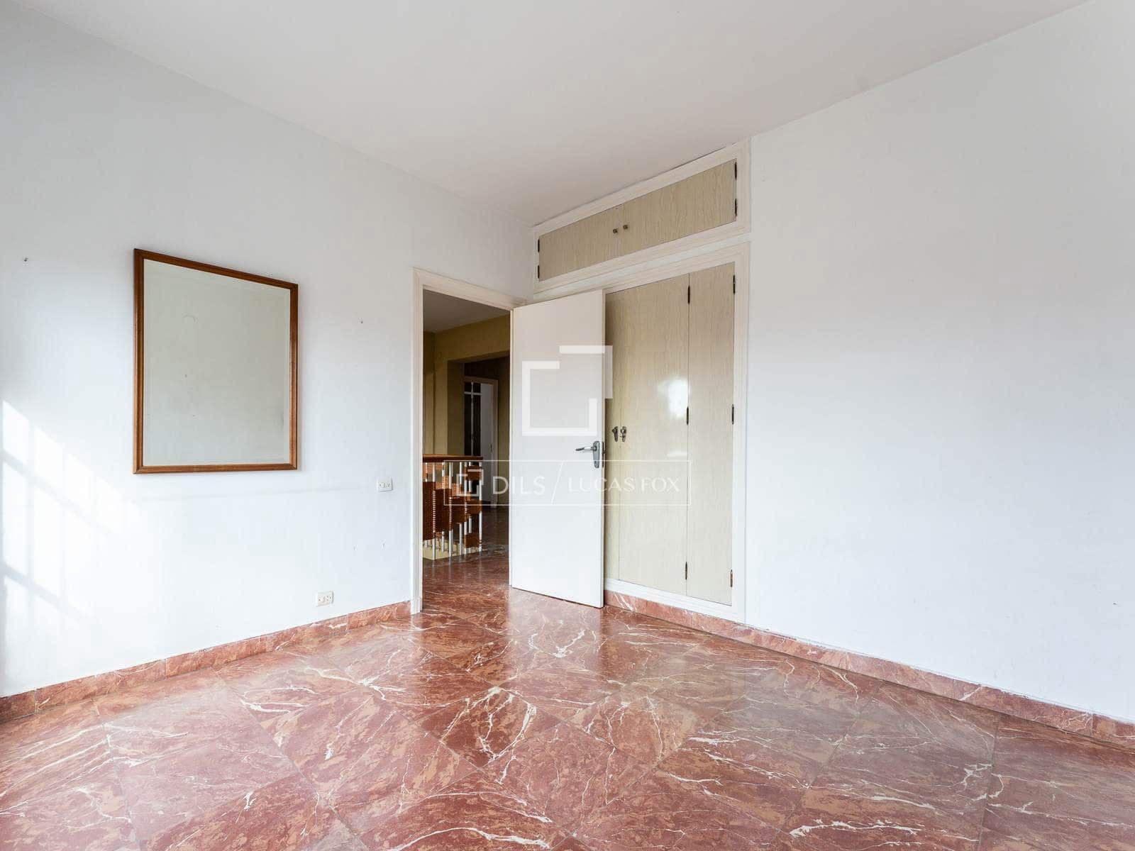 4 soveværelse Villa til salg i Malaga by med swimmingpool garage - € 1.590.000 (Ref: 8855916)