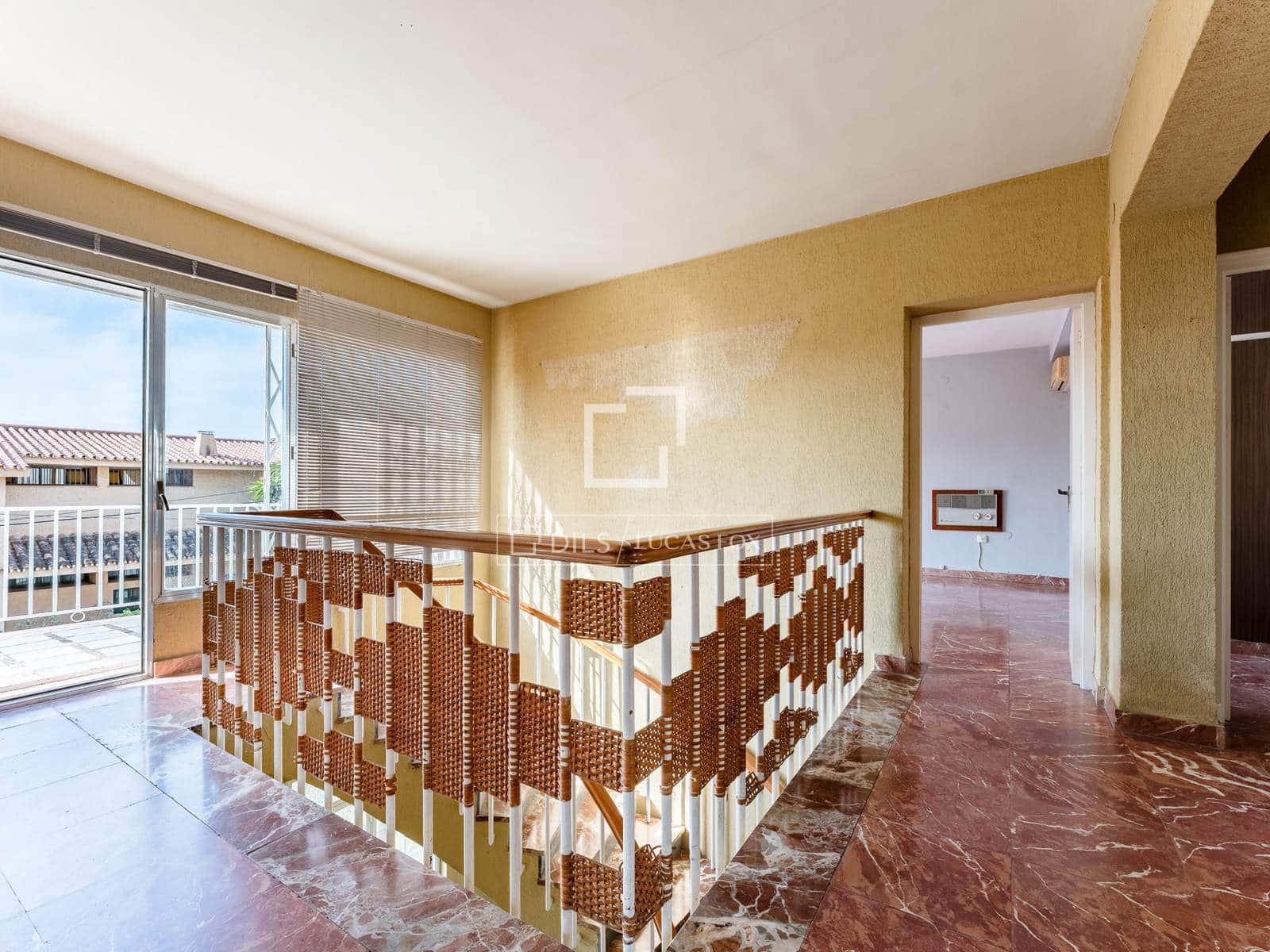 4 soveværelse Villa til salg i Malaga by med swimmingpool garage - € 1.590.000 (Ref: 8855916)