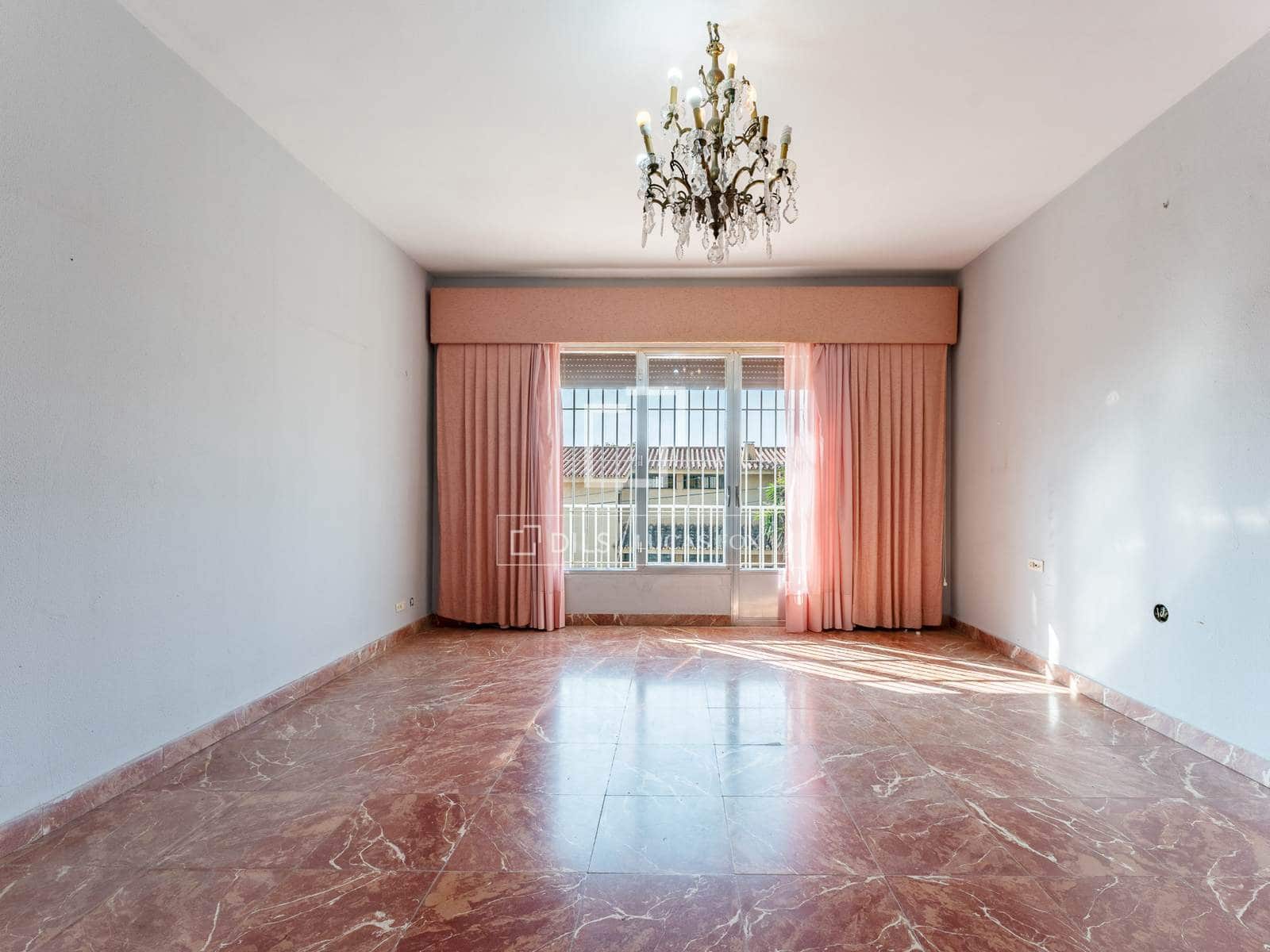 4 soveværelse Villa til salg i Malaga by med swimmingpool garage - € 1.590.000 (Ref: 8855916)