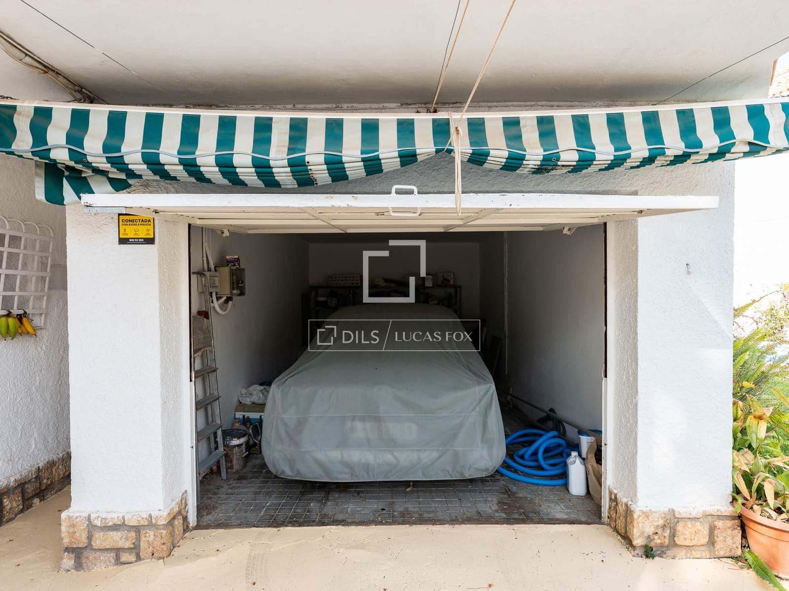 4 soveværelse Villa til salg i Malaga by med swimmingpool garage - € 1.590.000 (Ref: 8855916)