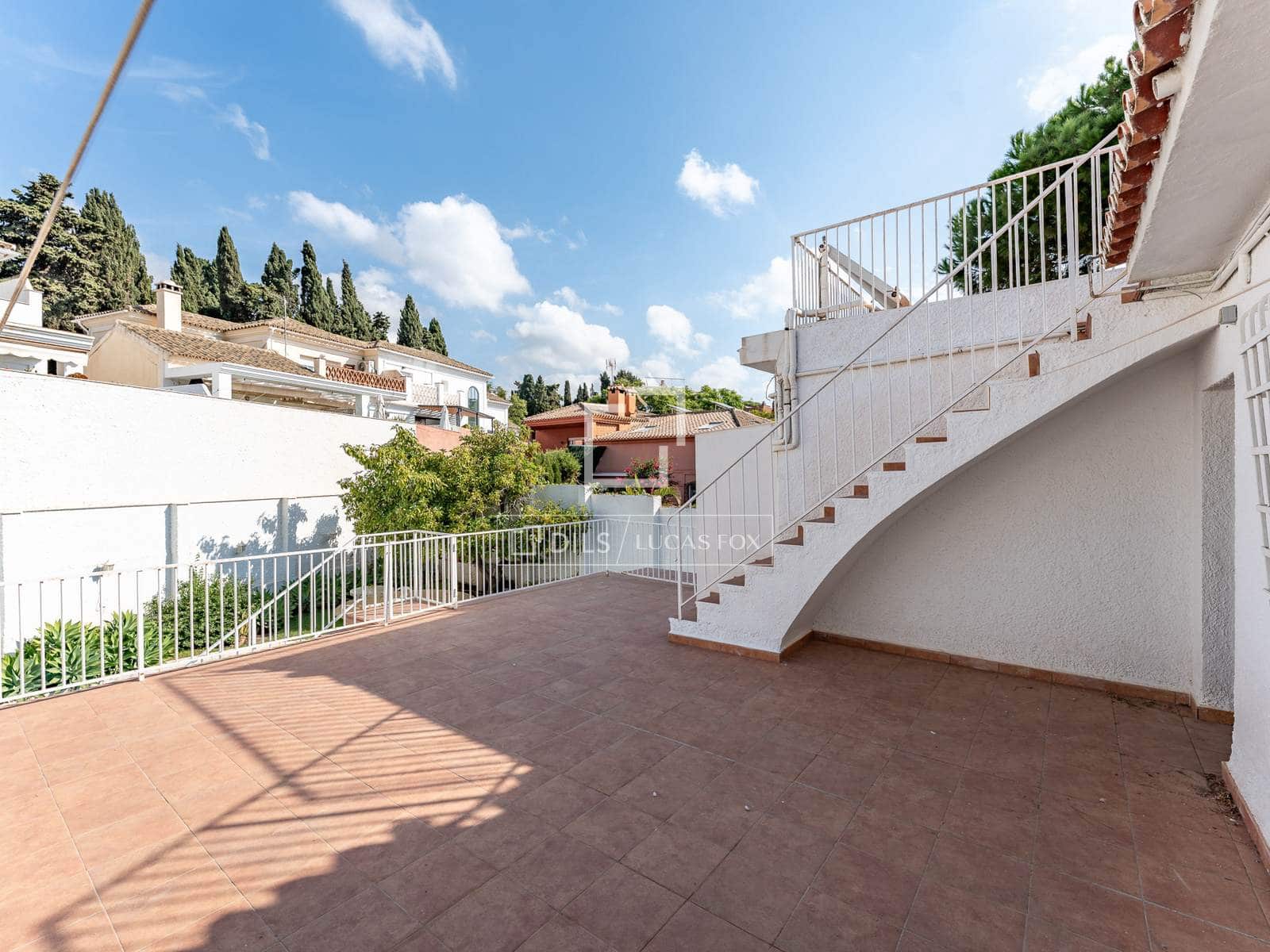 4 soveværelse Villa til salg i Malaga by med swimmingpool garage - € 1.590.000 (Ref: 8855916)