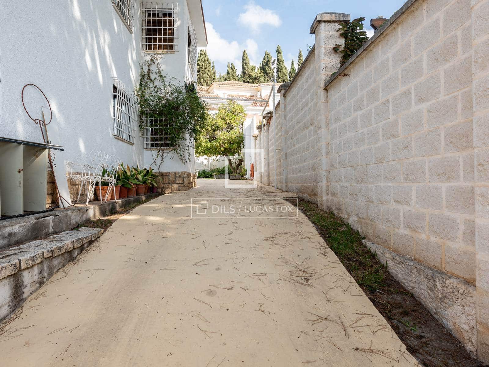 4 soveværelse Villa til salg i Malaga by med swimmingpool garage - € 1.590.000 (Ref: 8855916)