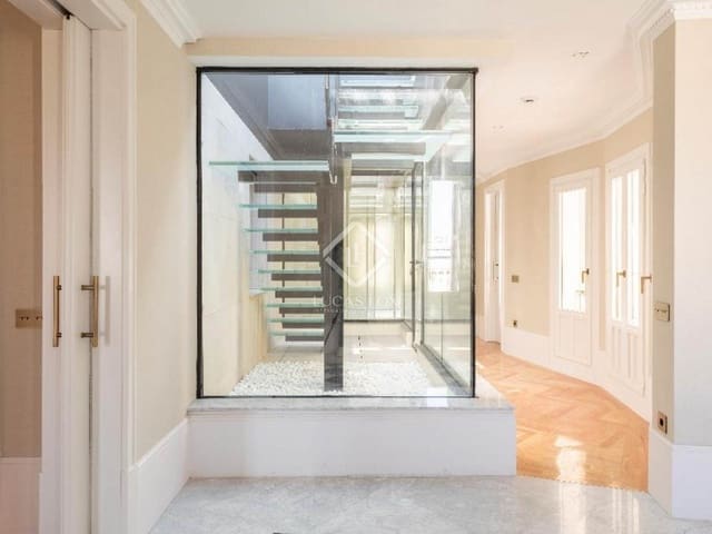 5 sypialnia Penthouse na sprzedaż w Lista, Miasto Madryt z basenem garażem - 11 900 000 € (Ref: 8856678)