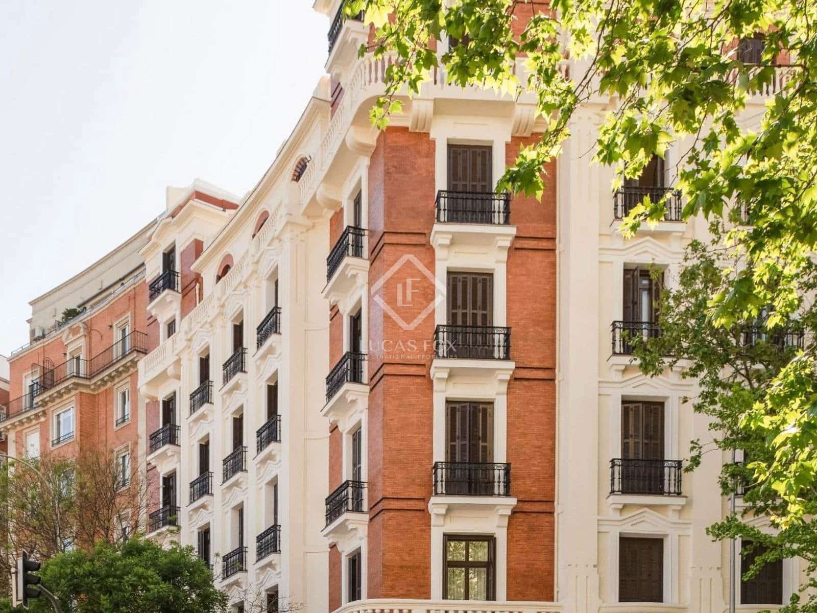 5 soveværelse Penthouse til salg i Madrid by med swimmingpool garage - € 11.900.000 (Ref: 8856678)