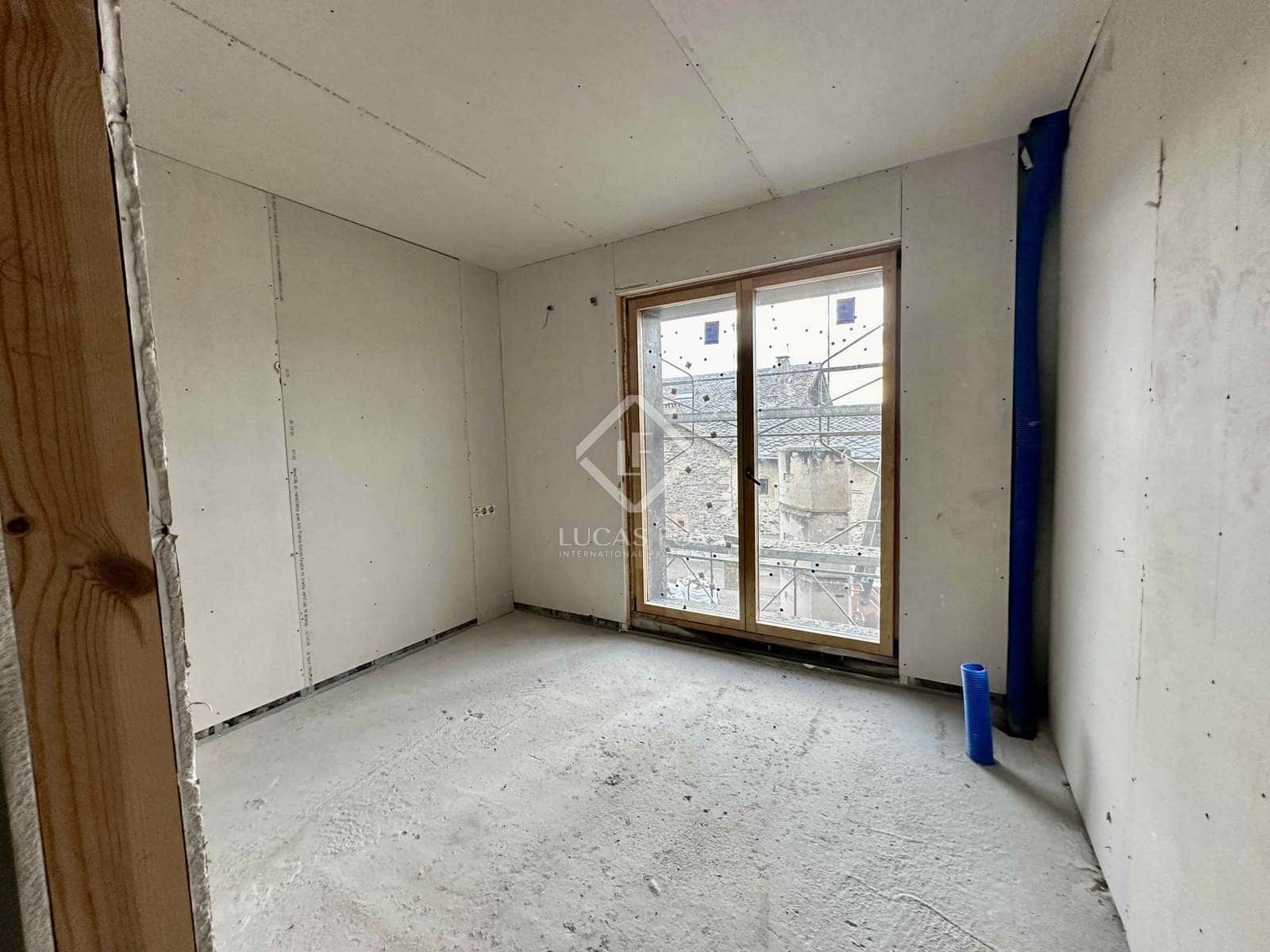 3 soveværelse Villa til salg i Llivia - € 680.000 (Ref: 8857813)