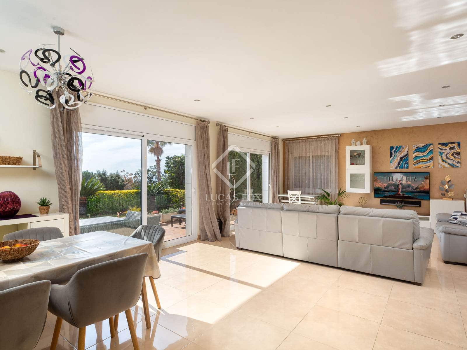 4 soveværelse Villa til salg i Lloret de Mar med swimmingpool garage - € 875.000 (Ref: 8861540)