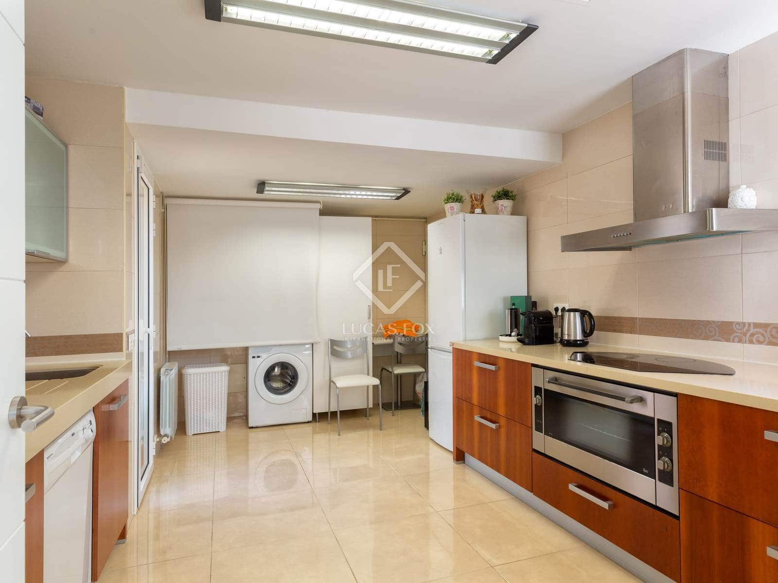 4 soveværelse Villa til salg i Lloret de Mar med swimmingpool garage - € 875.000 (Ref: 8861540)