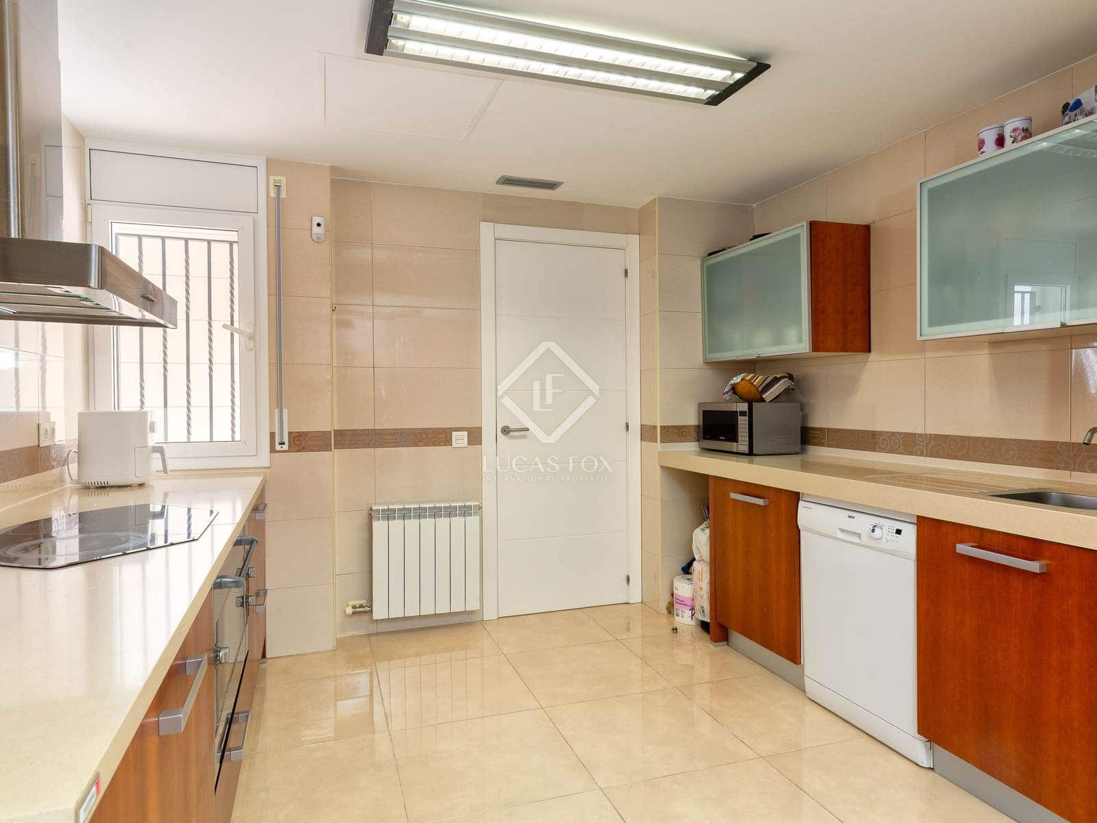 4 soveværelse Villa til salg i Lloret de Mar med swimmingpool garage - € 875.000 (Ref: 8861540)