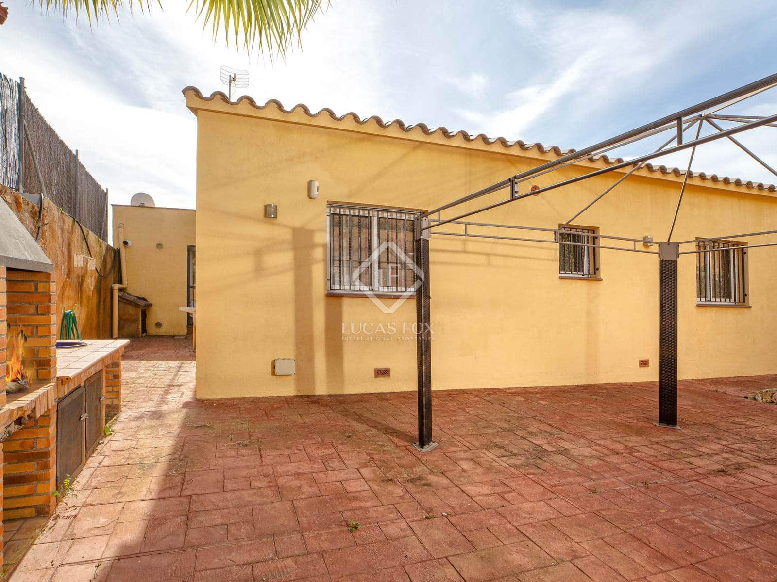 4 soveværelse Villa til salg i Lloret de Mar med swimmingpool garage - € 875.000 (Ref: 8861540)