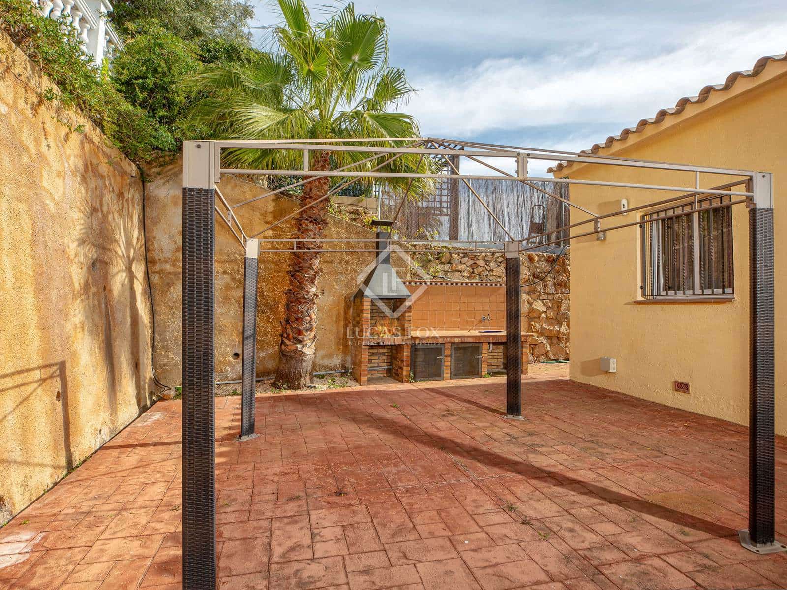 4 soveværelse Villa til salg i Lloret de Mar med swimmingpool garage - € 875.000 (Ref: 8861540)