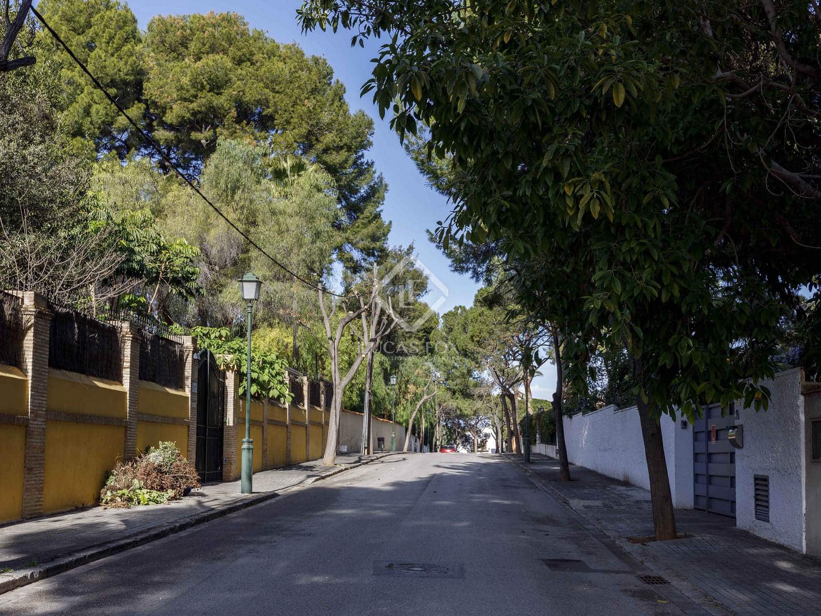 4 bedroom Villa for sale in Godella with pool - € 1,090,000 (Ref: 8861545)