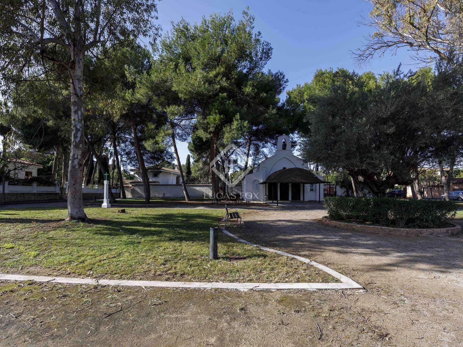 4 bedroom Villa for sale in Godella with pool - € 1,090,000 (Ref: 8861545)