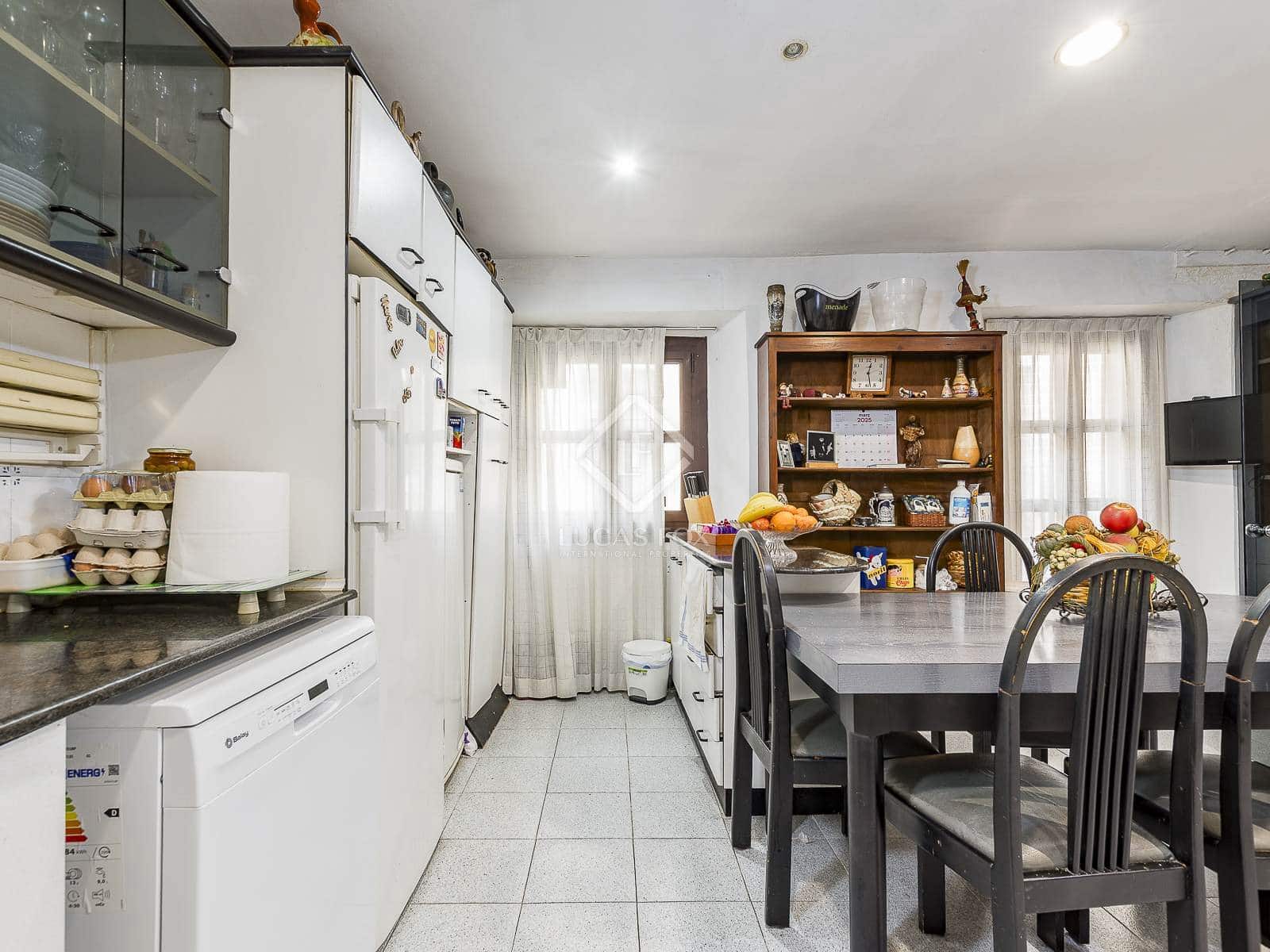 3 slaapkamer Appartement te koop in Barcelona stad - € 795.000 (Ref: 8863427)