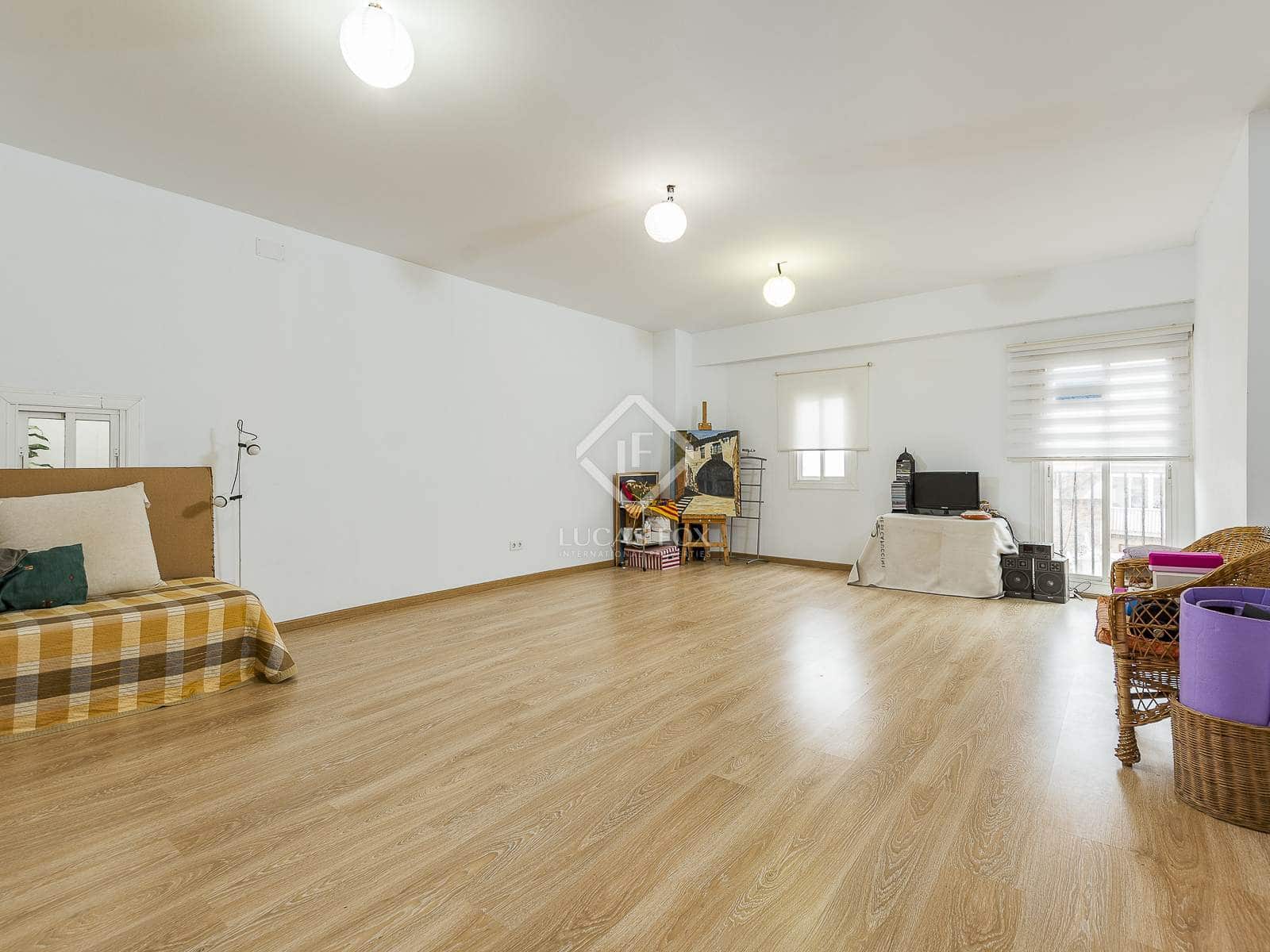 3 slaapkamer Appartement te koop in Barcelona stad - € 795.000 (Ref: 8863427)