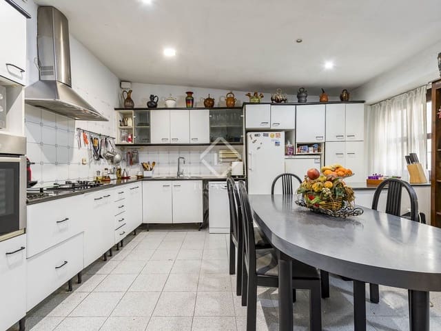 3 slaapkamer Appartement te koop in Barcelona stad - € 795.000 (Ref: 8863427)