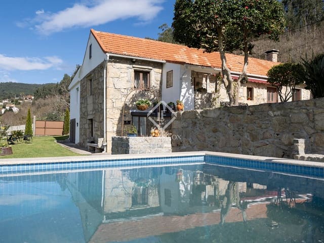 4 soveværelse Villa til salg i Tomiño med garage - € 425.000 (Ref: 8863429)