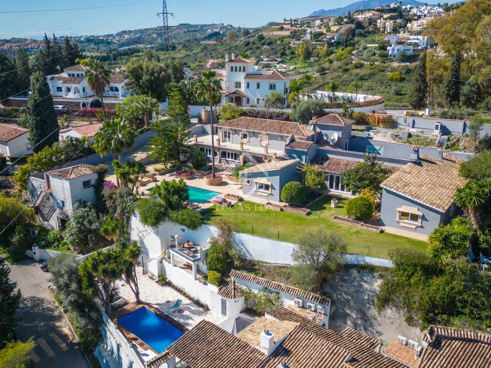 5 chambre Villa/Maison à vendre à Benahavis avec piscine garage - 1 700 000 € (Ref: 8864190)