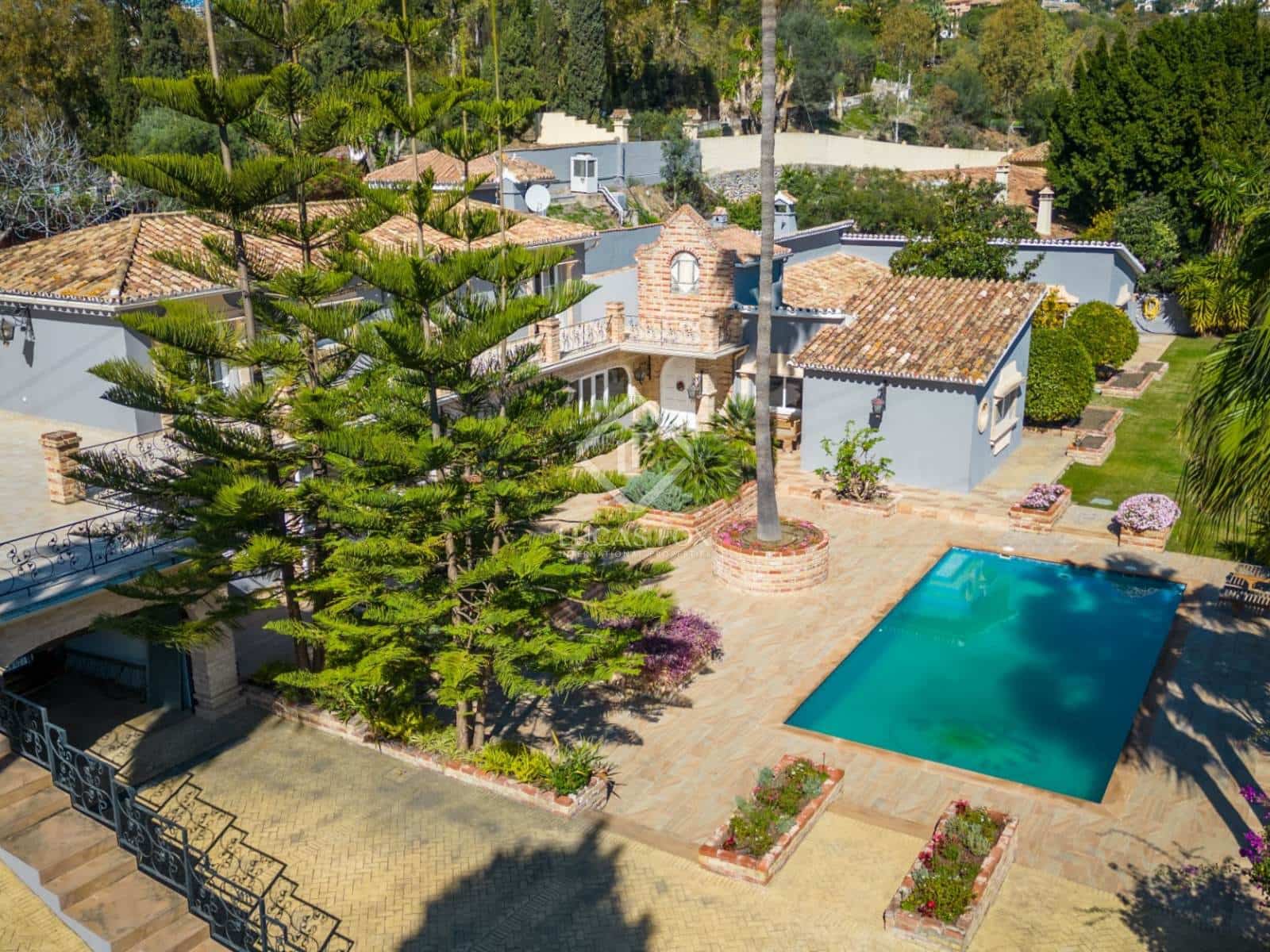 5 chambre Villa/Maison à vendre à Benahavis avec piscine garage - 1 700 000 € (Ref: 8864190)