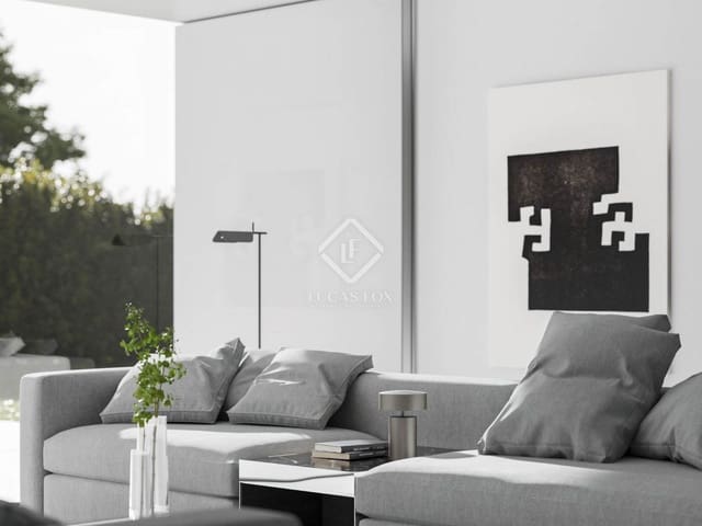 3 slaapkamer Villa te koop in Estepona - € 1.400.000 (Ref: 8866400)