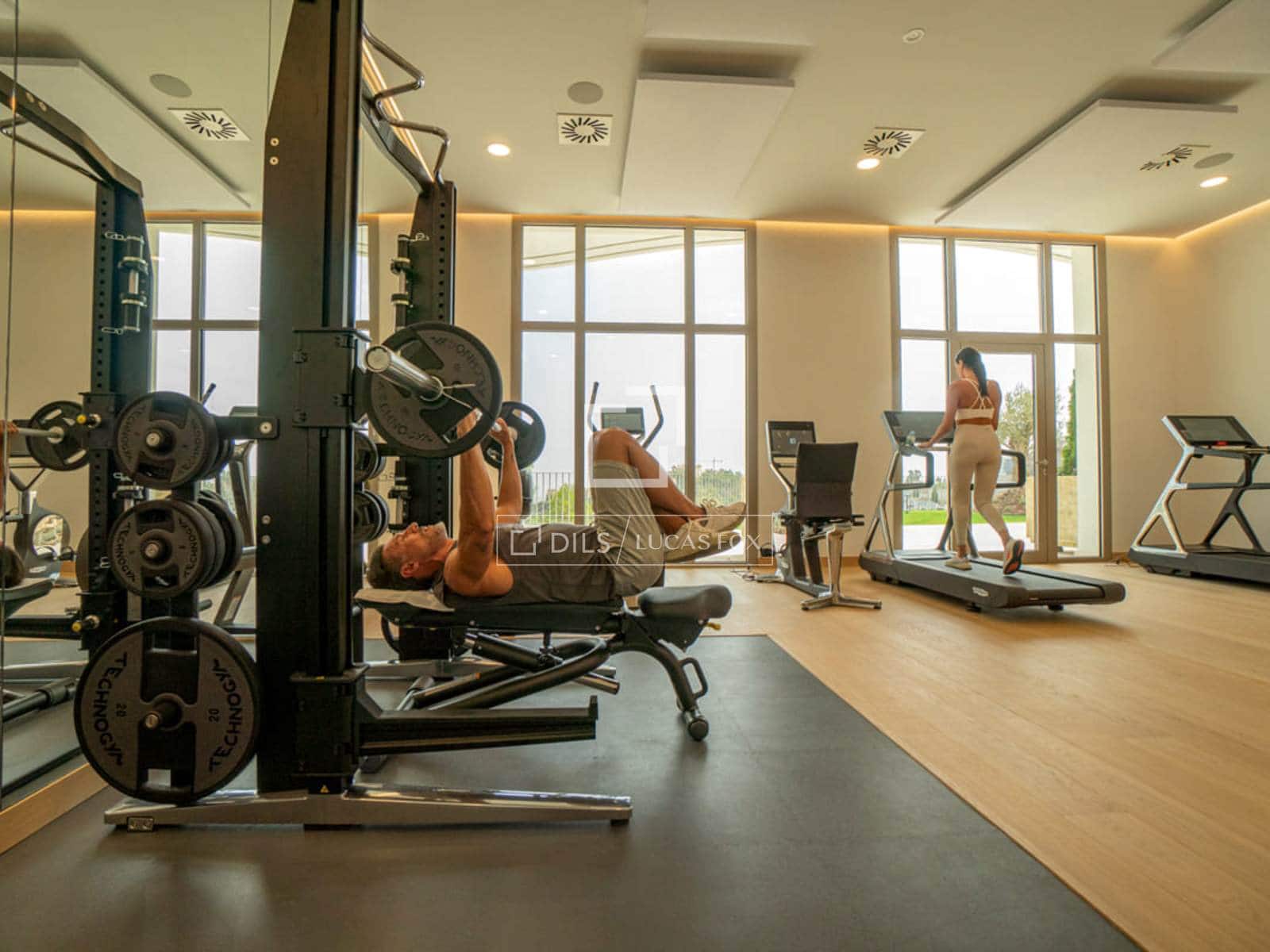 Apartamento de 2 habitaciones en Benahavís en venta con piscina garaje - 1.299.000 € (Ref: 8866401)