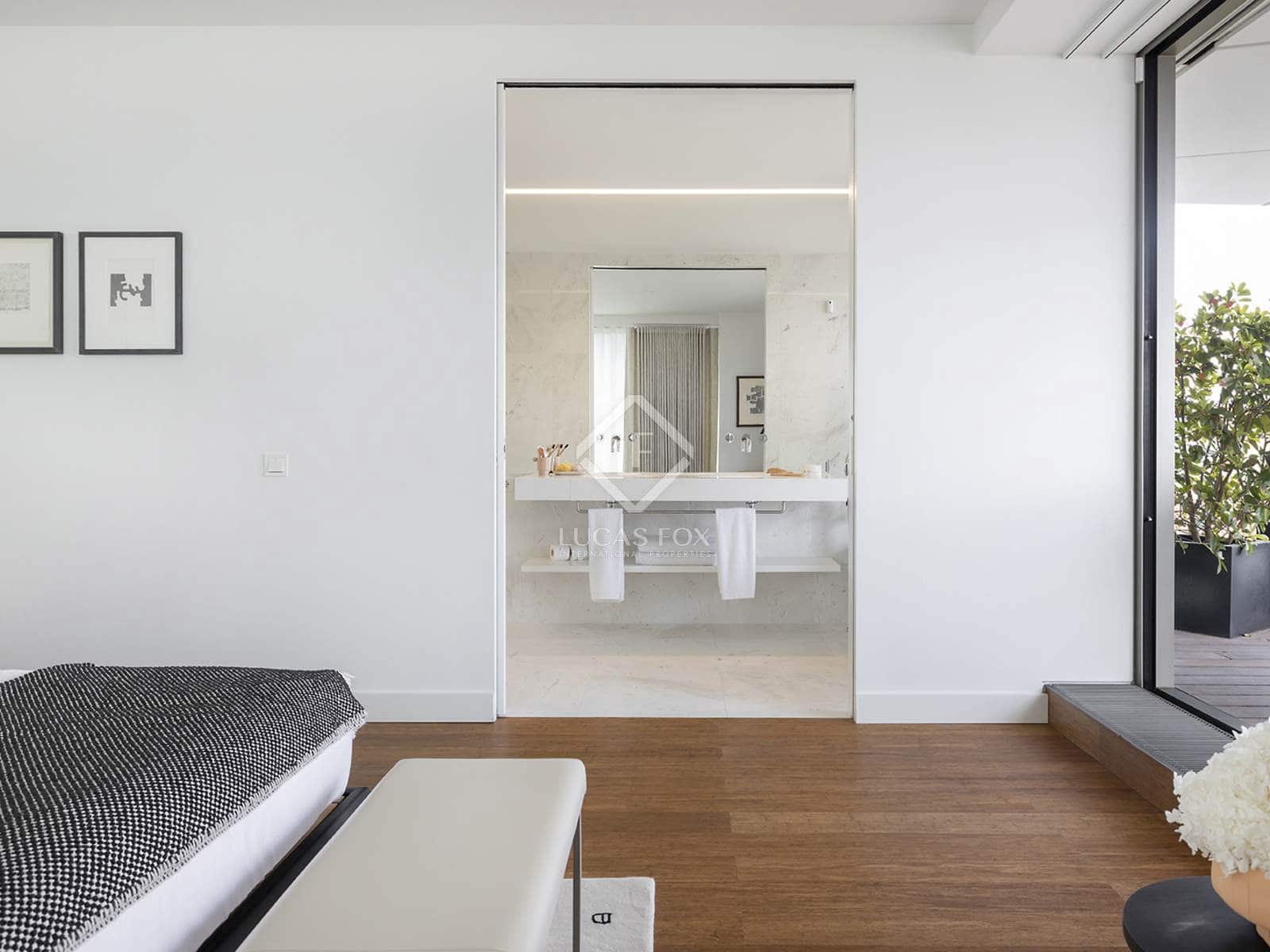 Apartamento de 3 habitaciones en Barcelona ciudad en venta con piscina garaje - 2.636.875 € (Ref: 8866482)