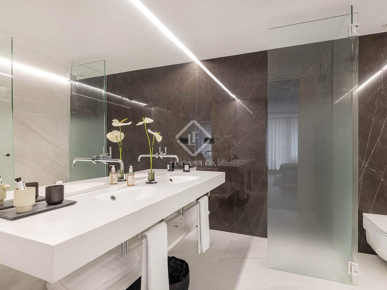 Apartamento de 3 habitaciones en Barcelona ciudad en venta con piscina garaje - 2.636.875 € (Ref: 8866482)