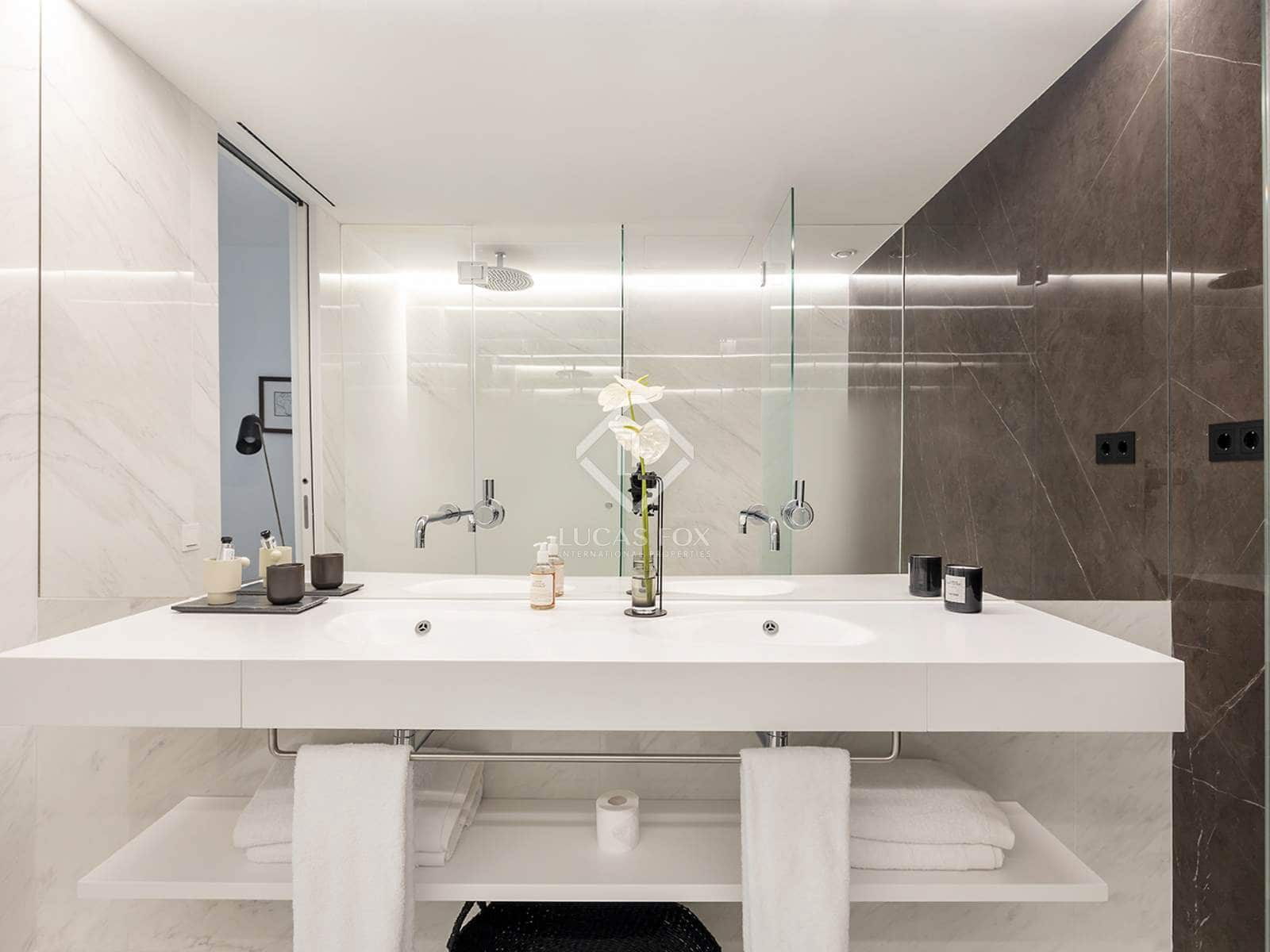 Apartamento de 3 habitaciones en Barcelona ciudad en venta con piscina garaje - 2.636.875 € (Ref: 8866482)