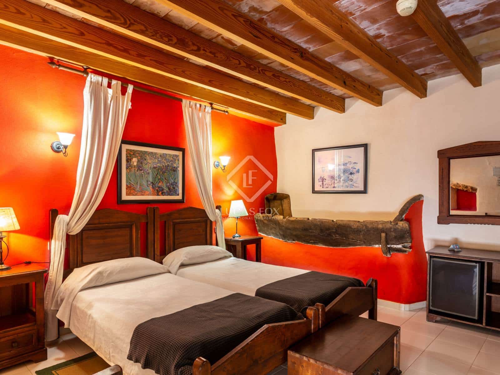 24 soveværelse Erhverv til salg i Sencelles med swimmingpool - € 6.800.000 (Ref: 8866492)