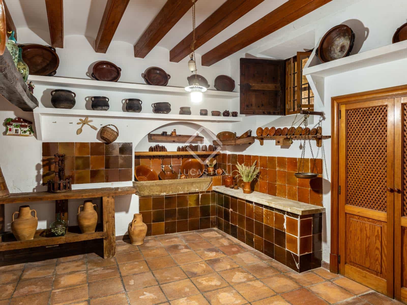 24 soveværelse Erhverv til salg i Sencelles med swimmingpool - € 6.800.000 (Ref: 8866492)