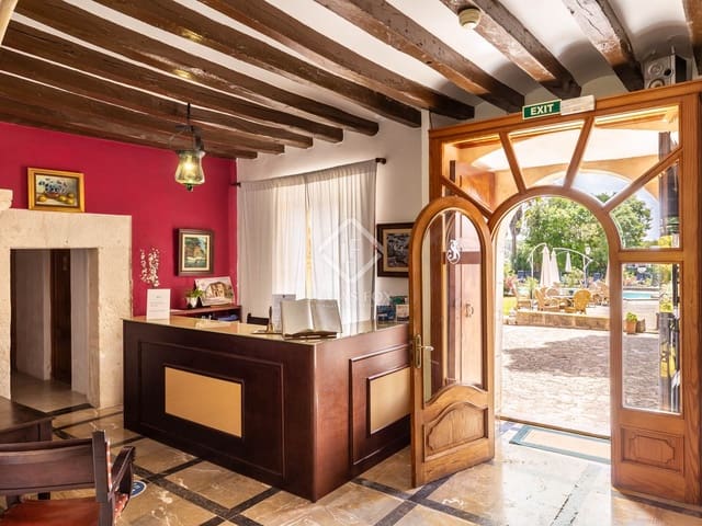 24 slaapkamer Commercieel te koop in Sencelles met zwembad - € 6.800.000 (Ref: 8866492)