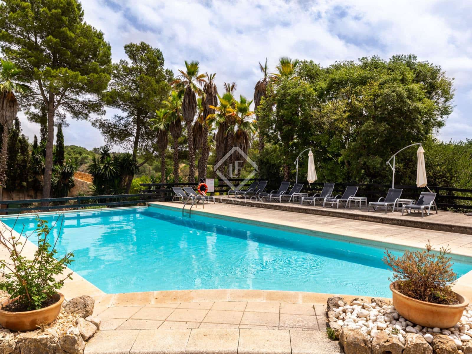 24 soveværelse Erhverv til salg i Sencelles med swimmingpool - € 6.800.000 (Ref: 8866492)