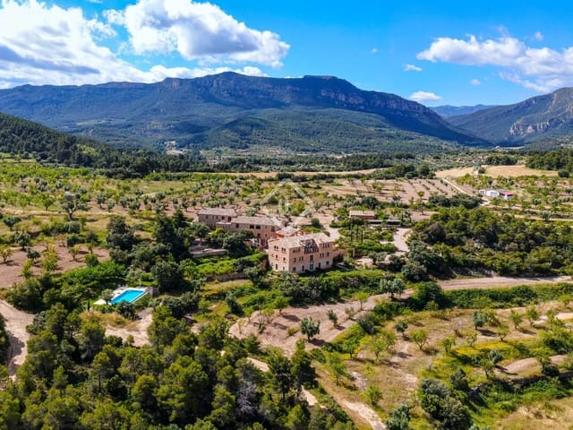 17 soveværelse Villa til salg i Valderrobres med swimmingpool garage - € 4.000.000 (Ref: 8866547)