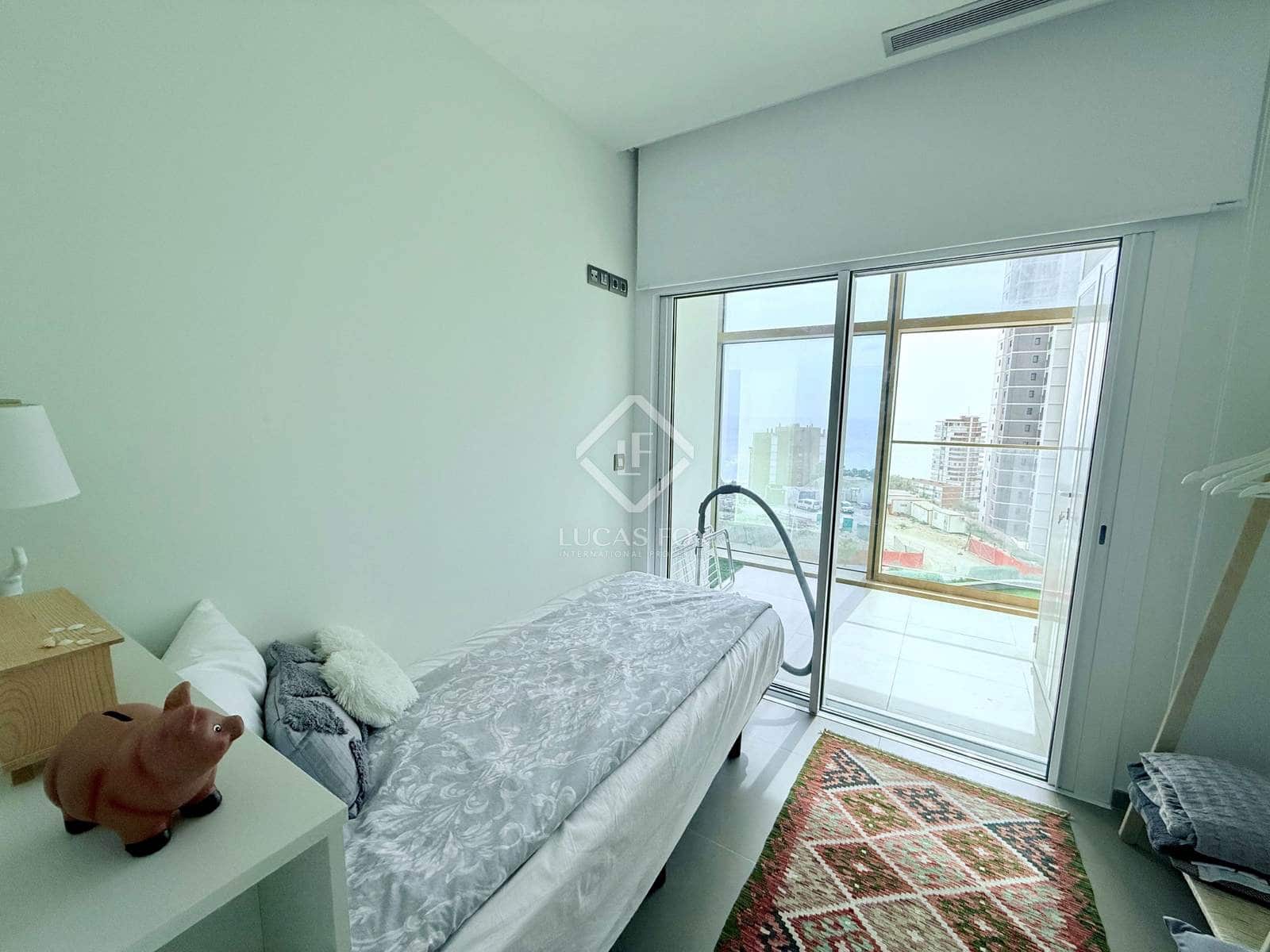 2 soveværelse Lejlighed til salg i Benidorm med swimmingpool garage - € 395.000 (Ref: 8868162)