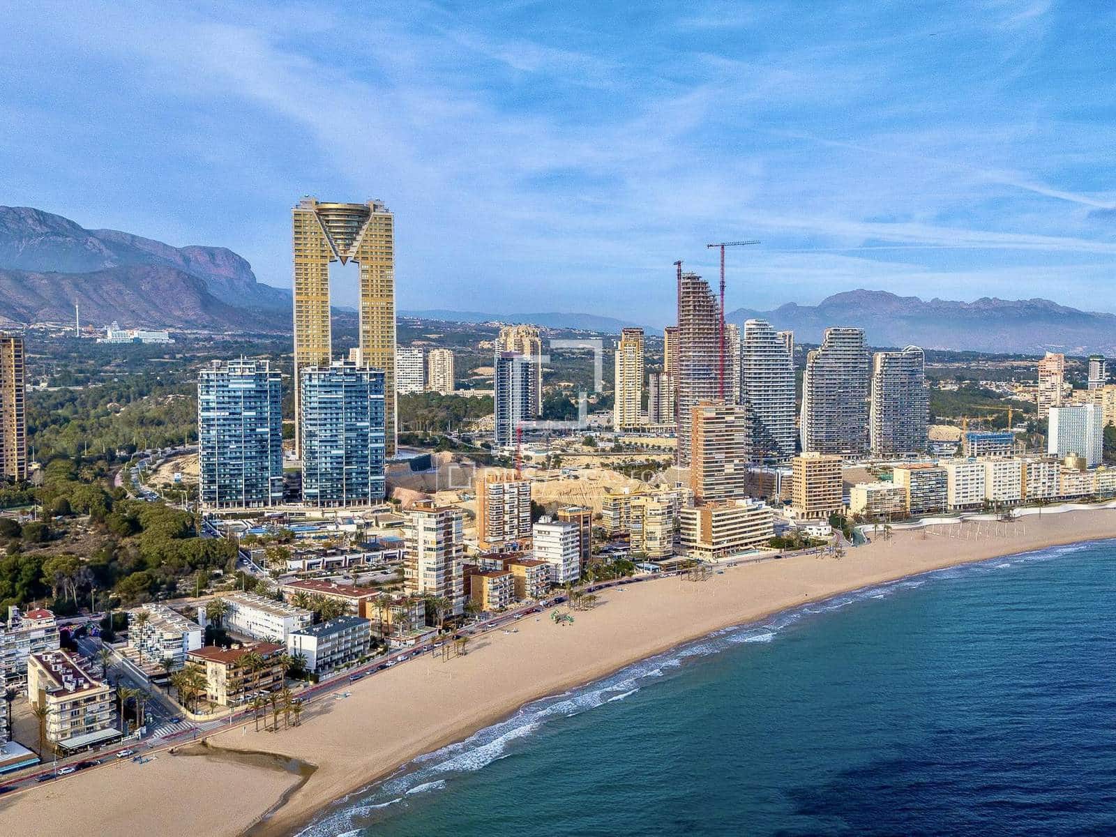 2 Zimmer Apartment zu verkaufen in Benidorm mit Pool Garage - 395.000 € (Ref: 8868162)