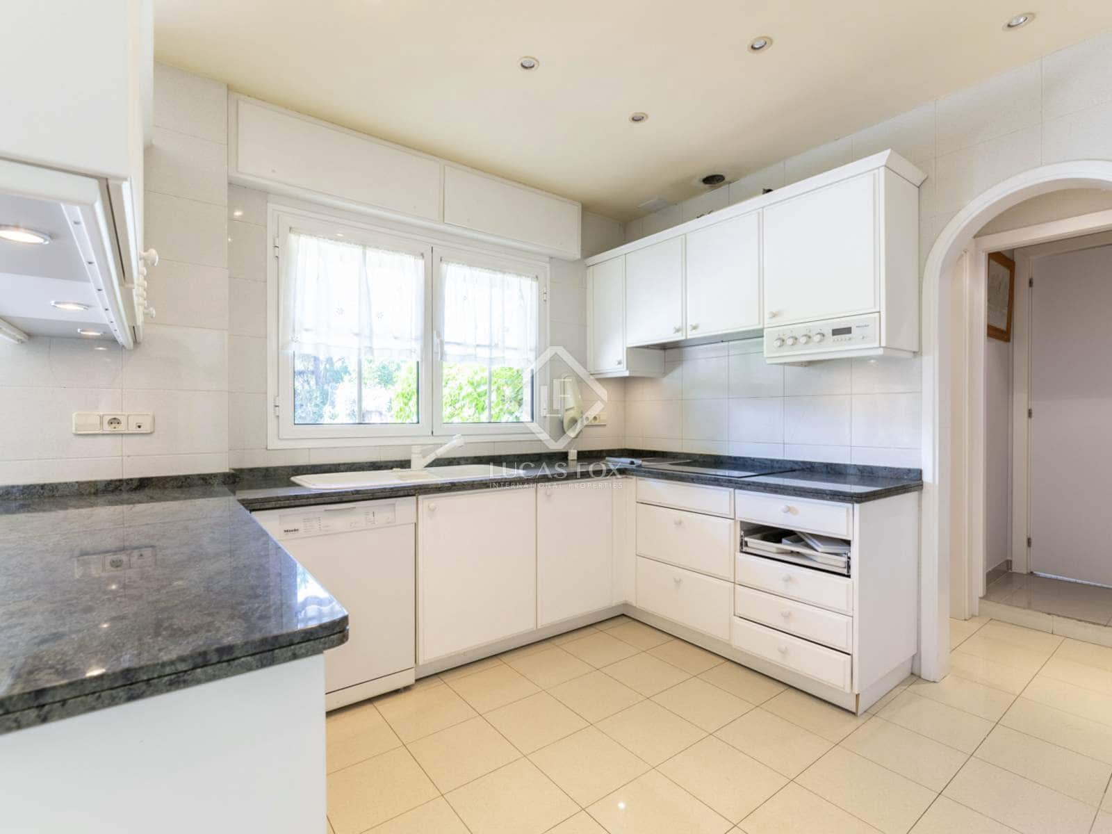 7 soveværelse Villa til salg i Pozuelo de Alarcon med swimmingpool garage - € 3.900.000 (Ref: 8868163)