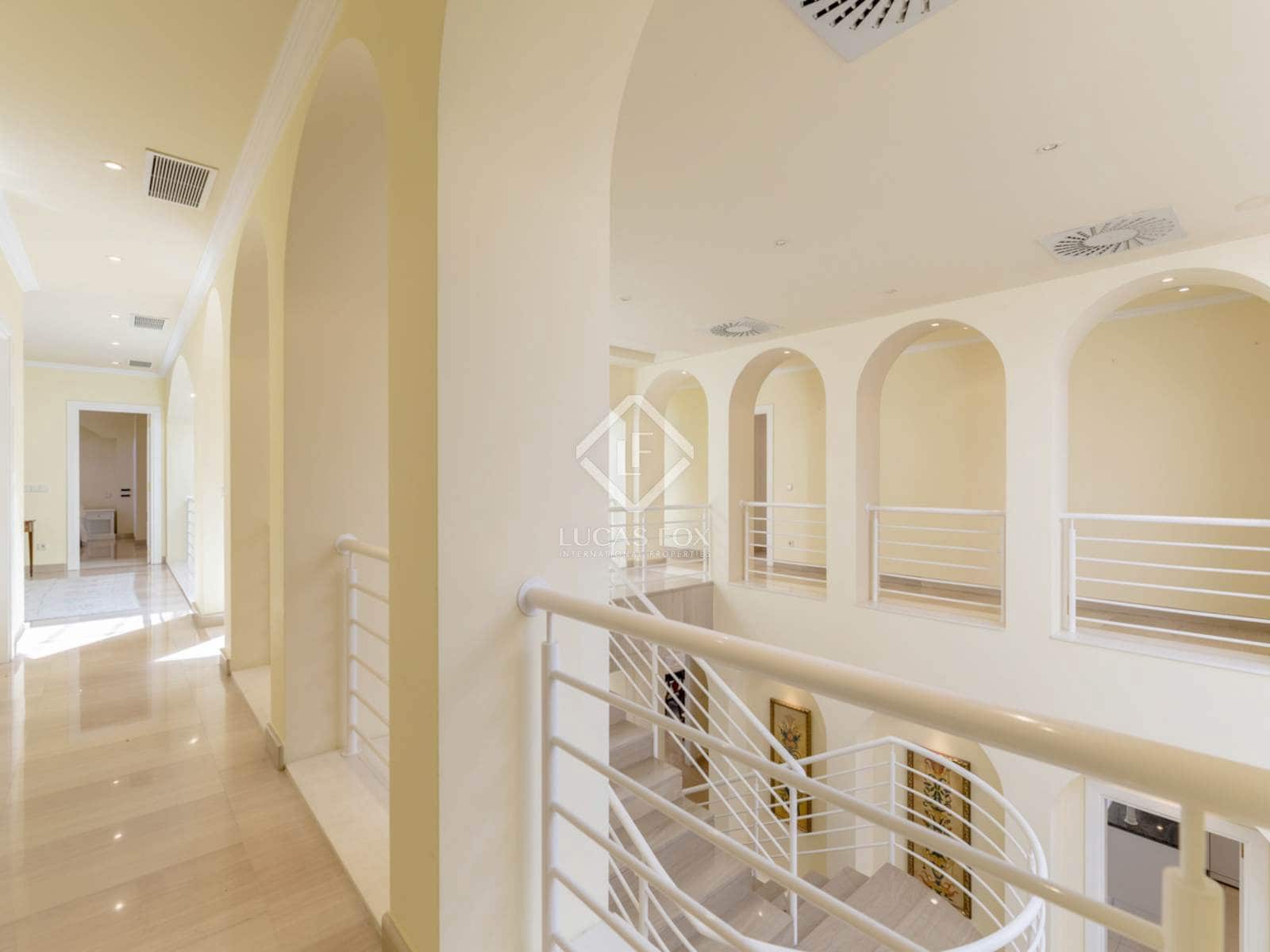 7 soveværelse Villa til salg i Pozuelo de Alarcon med swimmingpool garage - € 3.900.000 (Ref: 8868163)