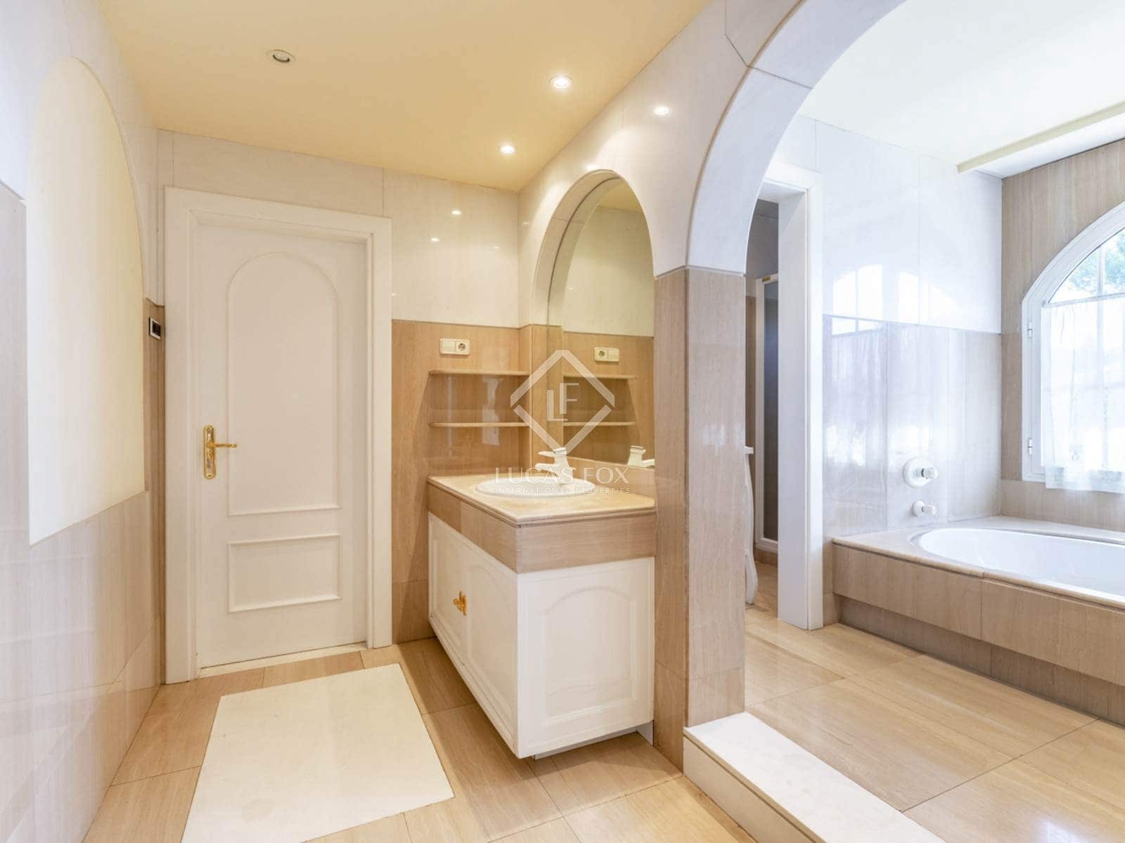 7 soveværelse Villa til salg i Pozuelo de Alarcon med swimmingpool garage - € 3.900.000 (Ref: 8868163)